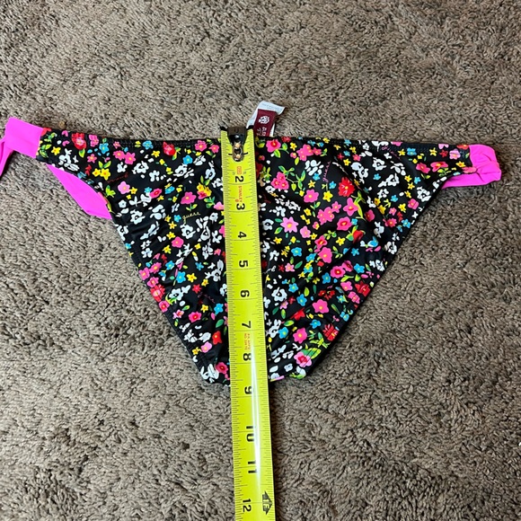 Guess floral print bikini style #20569 size large A80 - Picture 2 of 14